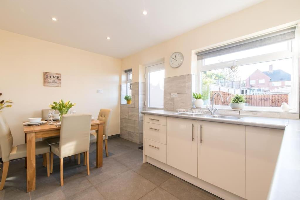 City Home From Home - Peaceful, Cosy & Modern 2Bed House Nottingham Zewnętrze zdjęcie